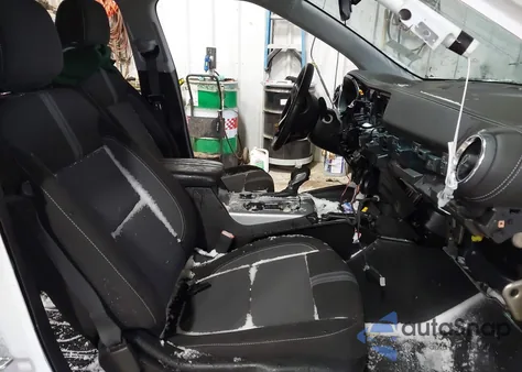 2025 Chevrolet Blazer Fwd 2Lt from USA, damaged, VIN 3GNKBCR42SS270845